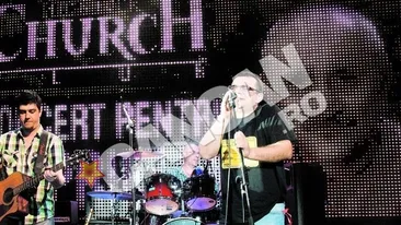 Mihai Margineanu, show inedit! I-a cantat Oanei Zavoranu la evenimentul lui Serban Ionescu