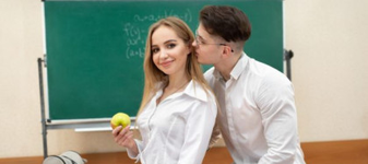 BANCUL ZILEI. Bulă o invită în oraș pe profa de Religie