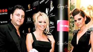 Pamela si-a luat jumatate din bani