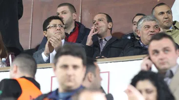 Un milionar celebru roman isi trimite fiica sa studieze la universitatea pe care au absolvit-o John Kennedy si Mick Jagger!