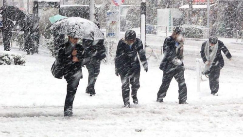 Meteo: iarna va face prăpăd. Când va ninge, unde va fi ger cumplit şi ce vreme vom avea în decembrie
