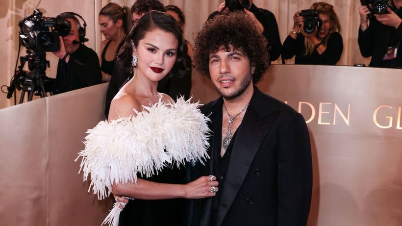 Rochia Chanel a Selenei Gomez de la Globurile de Aur 2026, a necesitat 323 de ore de muncă