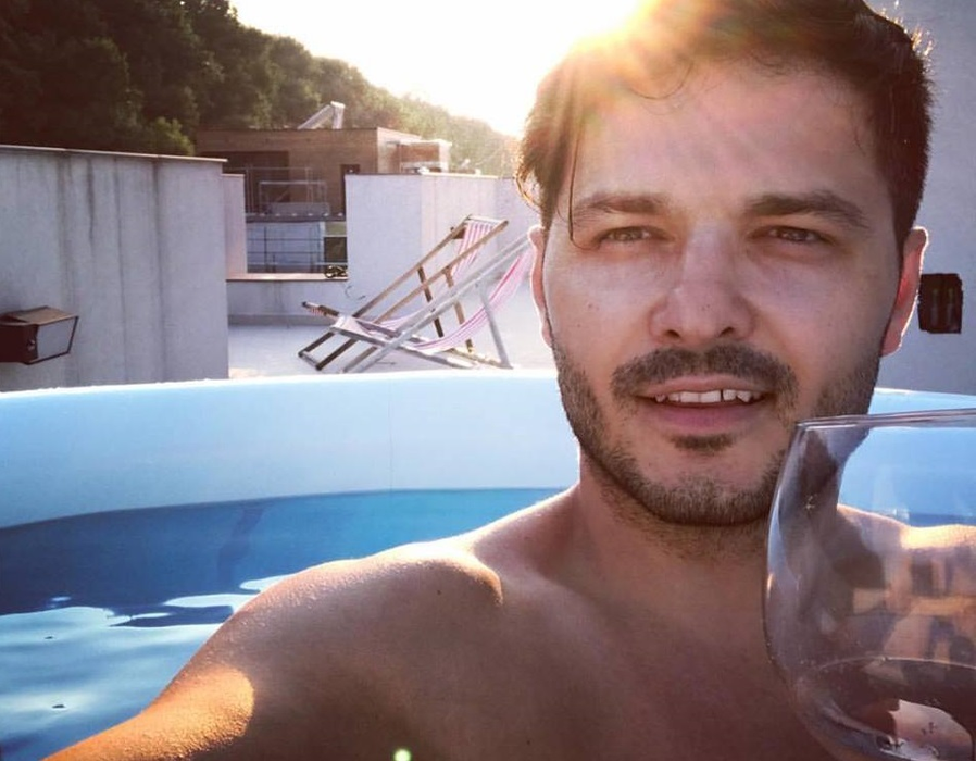 Anda Călin este însărcinată în şapte luni, iar Liviu Vârciu a fugit la cumpărături pentru fetiţă. „Roz sau gri?”