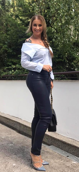 ANAMARIA PRODAN a “fugit” la plajă! Fanii au rămas fără cuvinte când au văzut-o în costum de baie