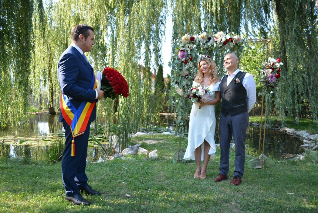 Căsătoria a fost oficiată de primarul din Baia Mare (Foto: Facebook)