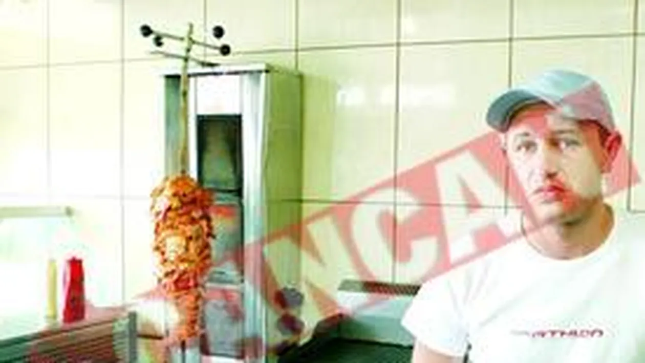 Comerciantii de la Pasajul Basarab, stransi cu usa