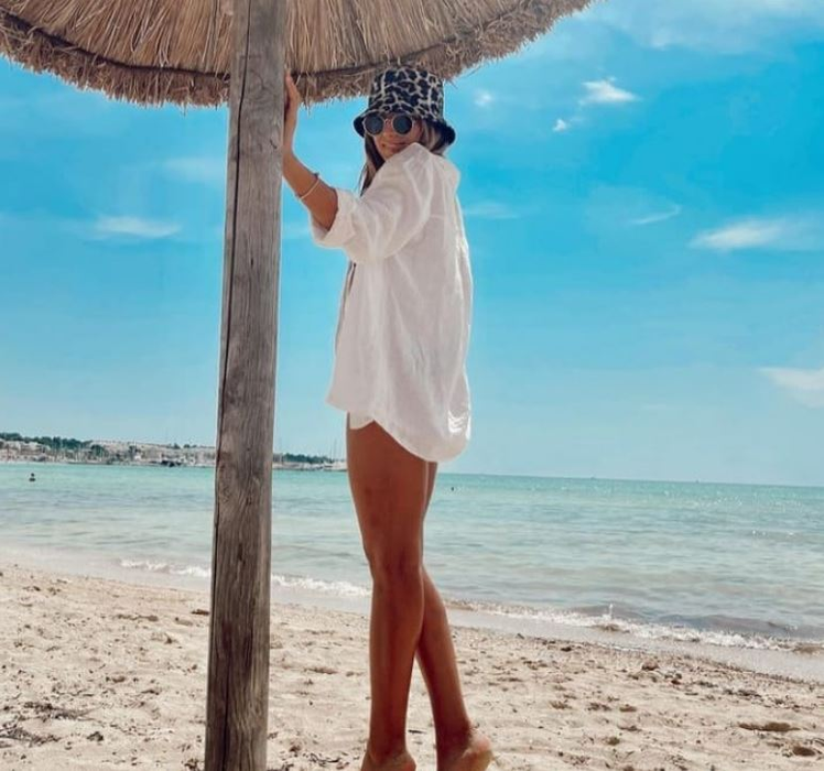 Iubita lui Dennis Man, fotbalistul aflat pe lista lui AC Milan, o adevărată bombă-sexy! Fotografii incendiare cu Alexandra Ionela, fostă Miss Arad în 2014| GALERIE FOTO