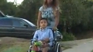 VIDEO Marijuana i-a salvat viata fiului autist care refuza sa manance