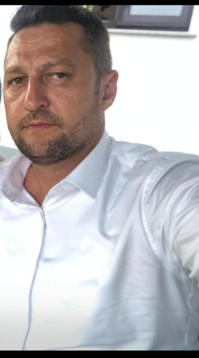 Cum s-a filmat Vlad Verdeș, înainte să-și ucidă tatăl. Detaliul observat de internauți