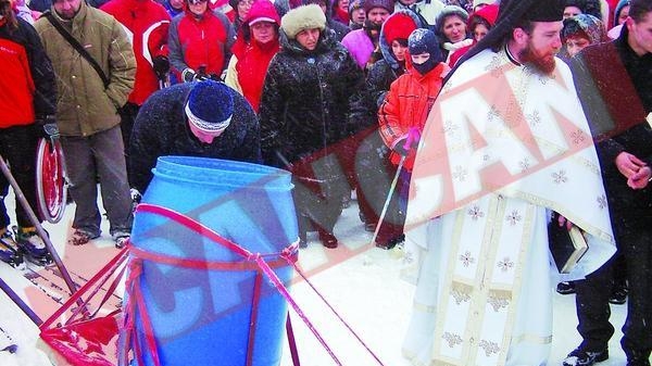 Agheasma adusa pe schiuri