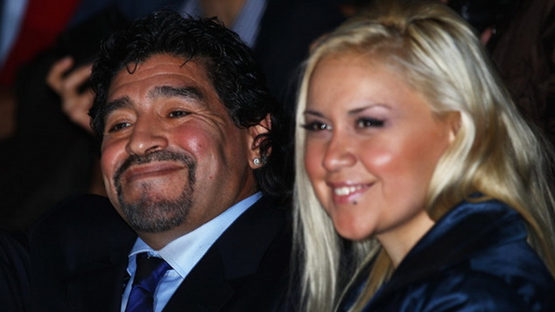 Maradona a fost filmat in timp ce isi batea fosta logodnica: "Diego opreste-te, calmeaza-te, opreste-te"