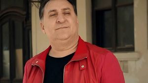 Ultima oră! Vali Vijelie, distrus de durere! Fratele său, dus de urgenţă la spital: "Medicii i-au..."
