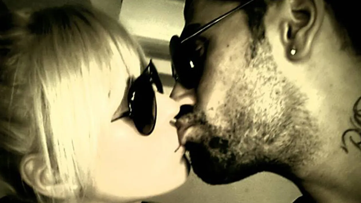 Mesajul postat de Connect-R in urma cu cateva minute care a impresionat o tara intreaga: Nu e despre cel care iubeste