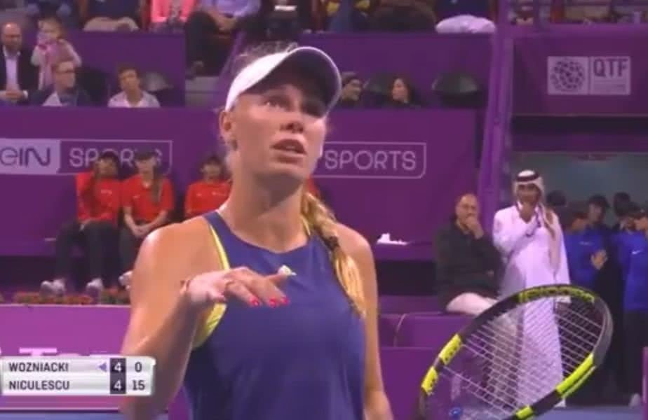 Wozniacki s-a plâns arbitrului de scaun de faptul că Monica face gălăgie mare în timpul jocului