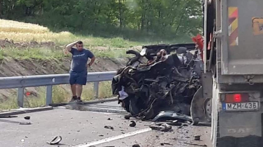 Accident teribil în Ungaria! Un microbuz românesc, implicat! Cel puțin 7 morți