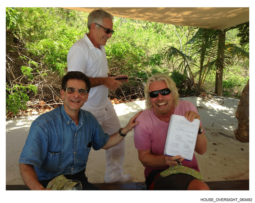 Noi fotografii din dosarul Jeffrey Epstein! Donald Trump, Bill Clinton și Bill Gates, surprinși la petrecerile controversate