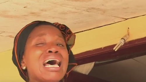 VIDEO -  Imaginile care te vor face să plângi! Mama lui PATRICK EKENG, distrusă de durere 