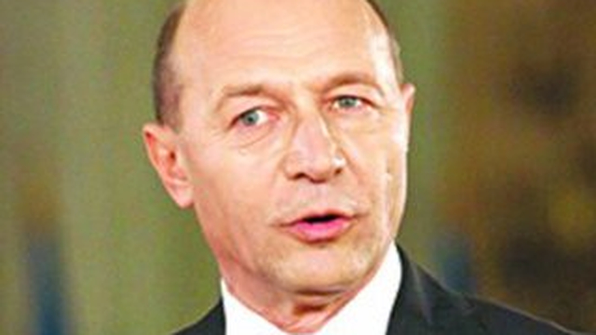Traian Basescu a sunat la Ambulanta, pentru a se interesa de starea lui Adrian Nastase