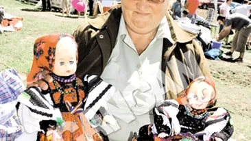 A ajuns faimoasa pentru cele peste un milion de porturi populare! Croitoreasa papusilor