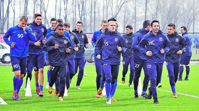 Stoichita a pierdut deja vestiarul Stelei! I-a obligat sa stea toata ziua la stadion