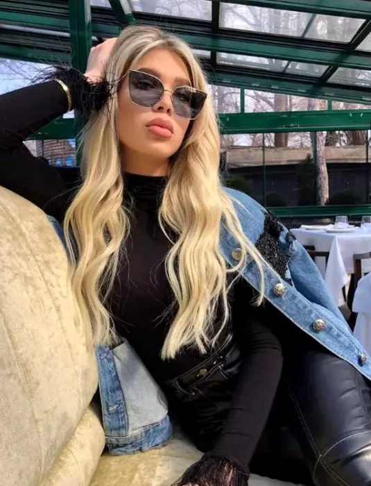 Gianina a fugit de acasă şi a uitat de Pescobar! Party nebun doar cu fetele în Mykonos. FOTO şi VIDEO