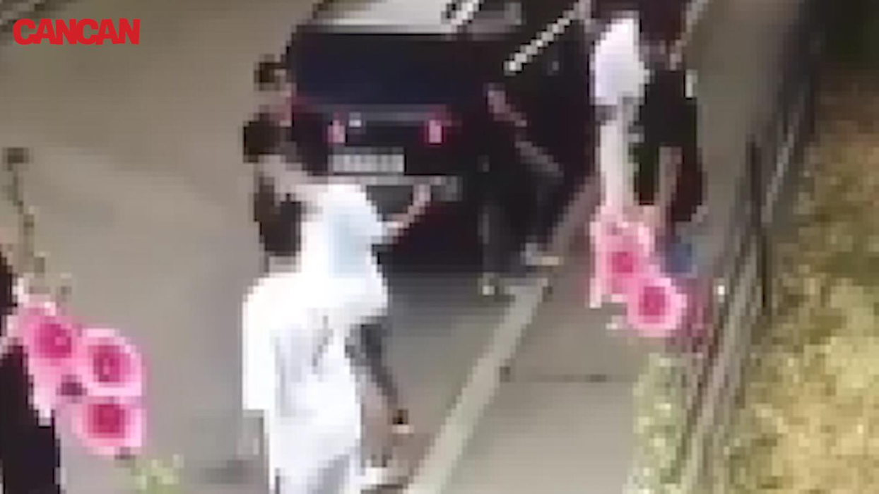 Un adolescent a fost agresat în plină stradă