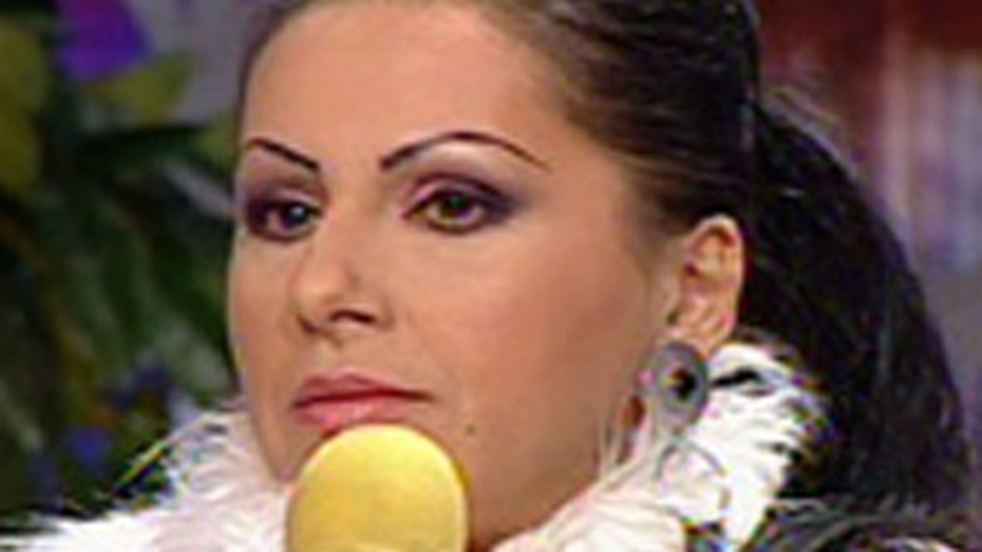Ana Claudia: "Eu stiu cate femei a avut Carmen Serban? Am vazut ca a mai aparut una de la Pitesti"