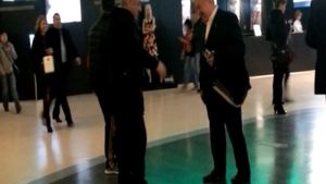 VIDEO Întâlnire neaşteptată! Giovani Becali a dat nas în nas la mall cu Micky "Şpagă"!