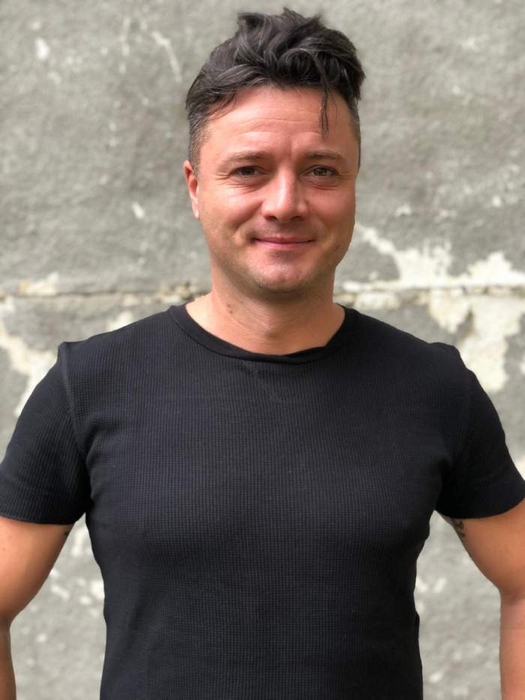 Nu-l mai recunoști pe stradă! Tavi Clonda, schimbare radicală de look: ”Am plâns ca un copil”