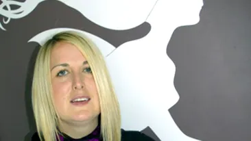 Angajata de sot ca sa faca ordine in propria casa