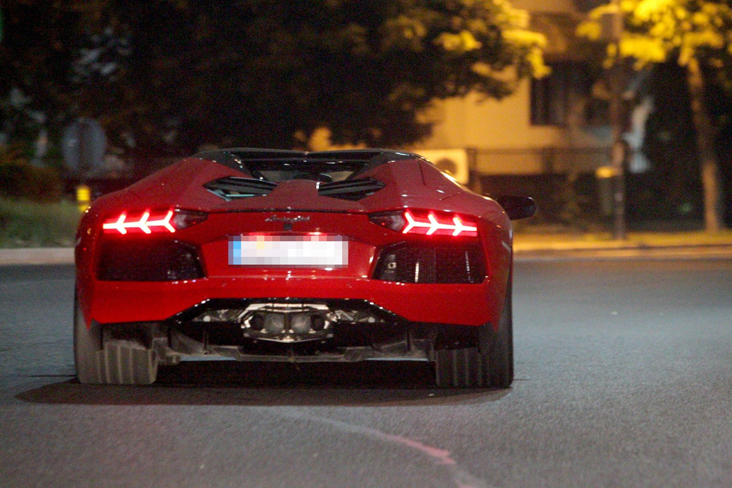 Adrian Minune a plătit 400.000 de euro în schimbul superbului Lamborghini Aventador