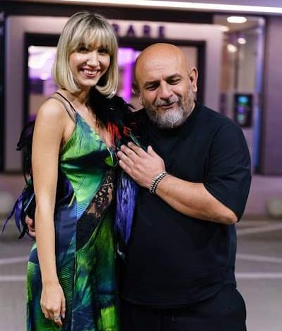 Alin Gălățescu: "Sunt foarte multe magazine care oferă lături și acum cu toată povestea asta cu reciclarea produselor vechi, cu reinterpretare, rezultatele sunt uneori foarte hilare!"