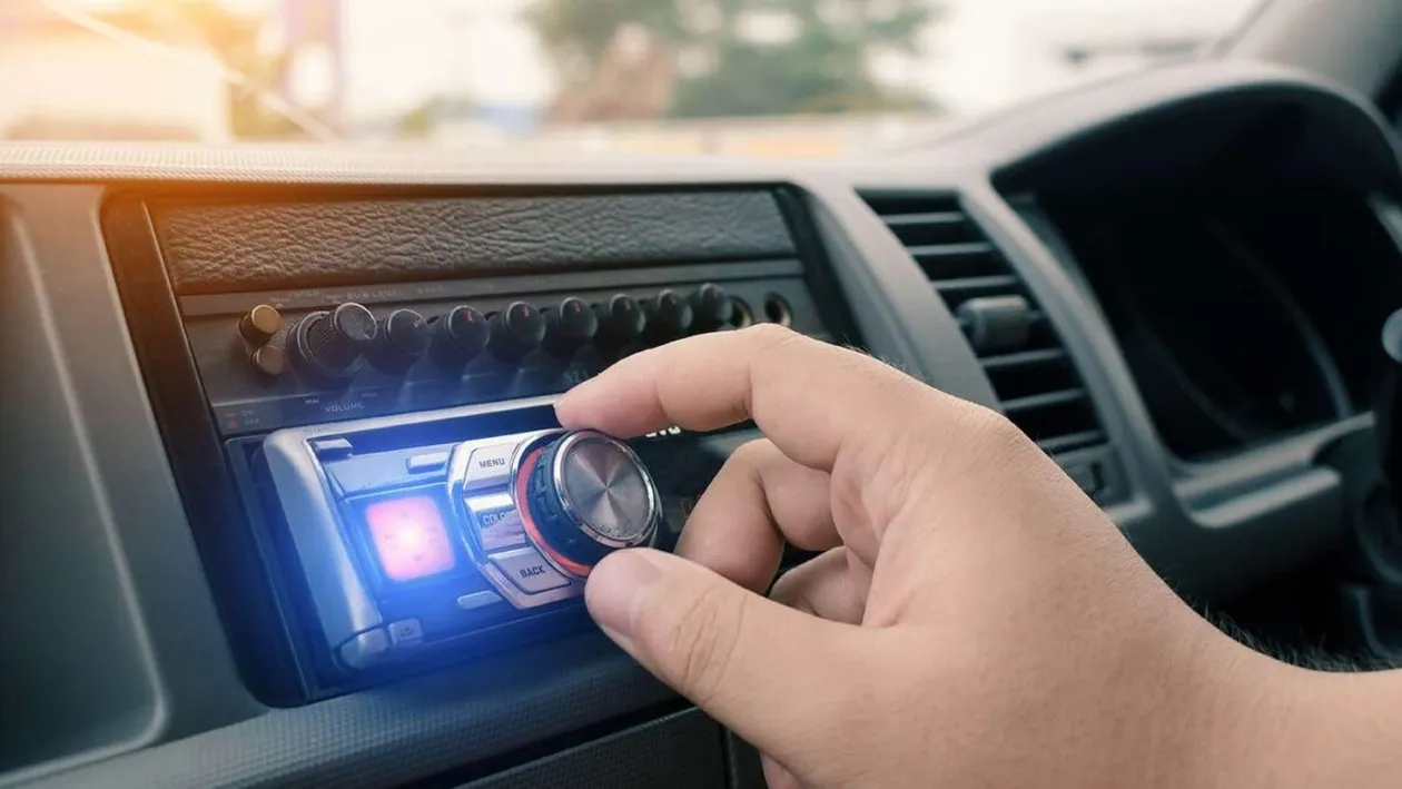 Cel mai periculos cântec de Crăciun. Șoferii sunt sfătuiți să nu asculte această melodie când conduc