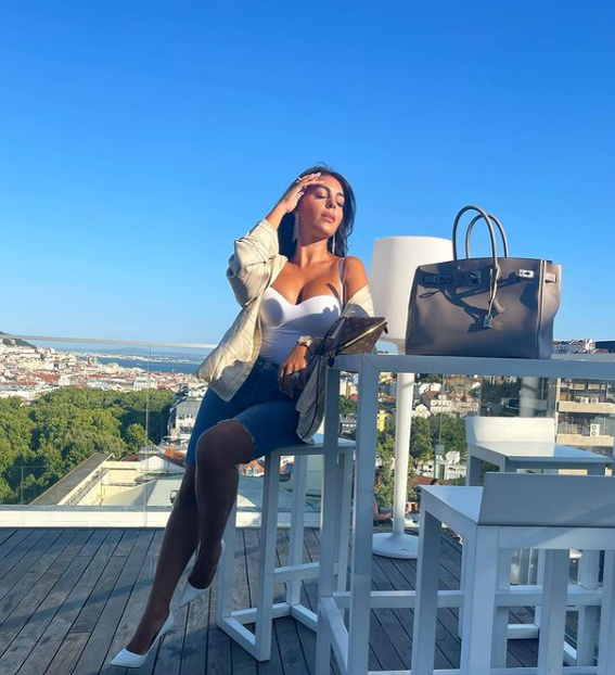 Georgina Rodriguez, iubita lui Cristiano Ronaldo, apariție incendiară pe Instagram, la scurt timp după a fost pus sub acuzare de Federație Engleză de Fotbal | GALERIE FOTO