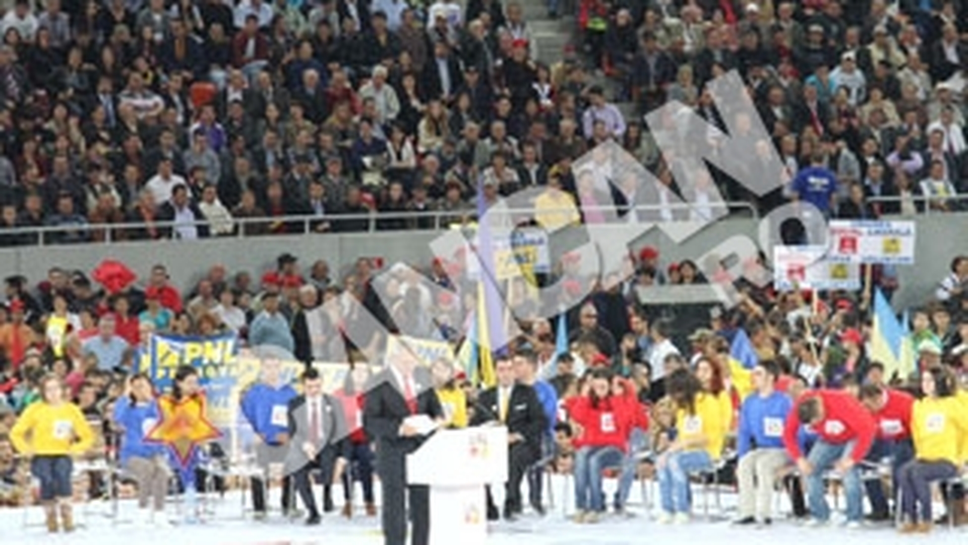 Peste 60.000 de persoane participa la mitingul USL pentru lansarea candidatilor la parlamentare, la Arena Nationala