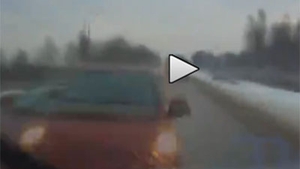 Accident terbil! S-au lovit frontal pe sosea iar impactul a fost devastator! Asa ceva nu ai mai vazut!