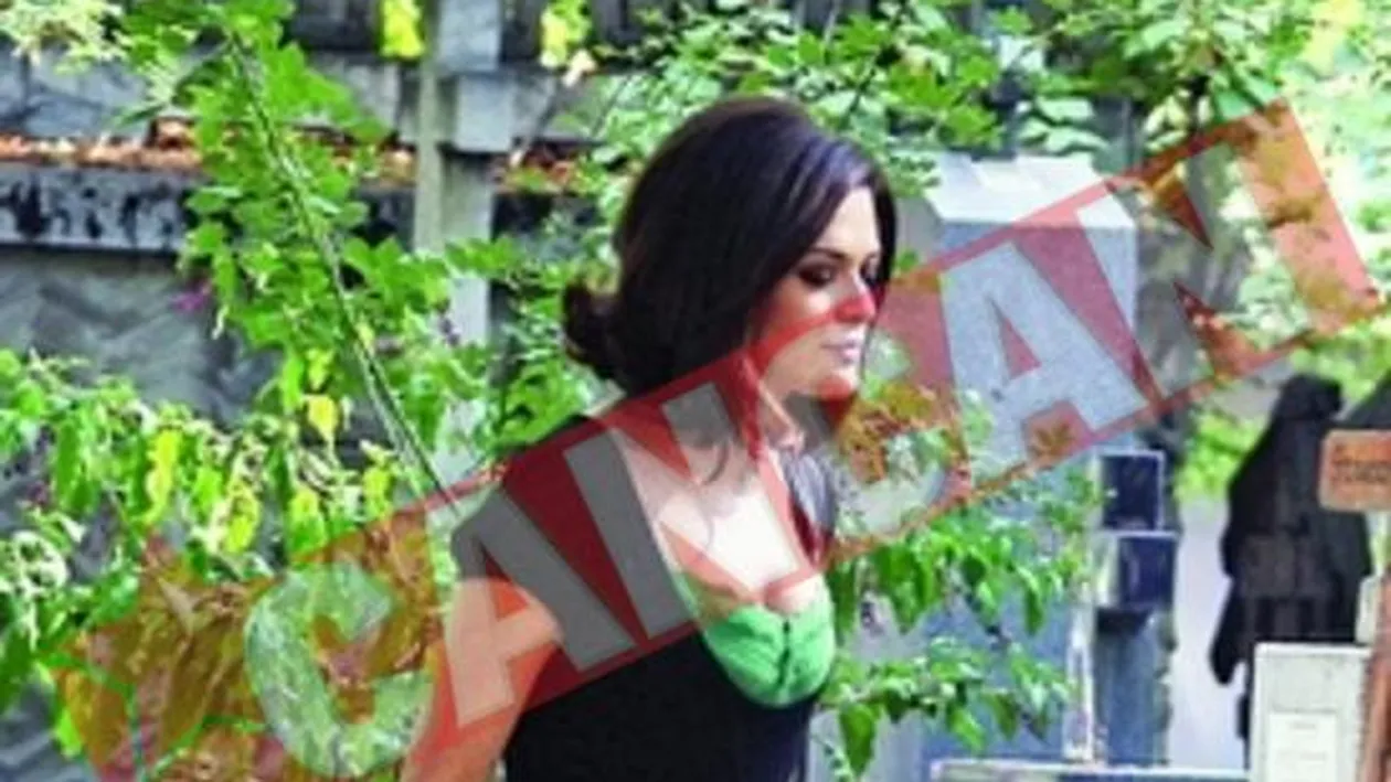 Ii duce periodic flori la mormant lui Eminescu