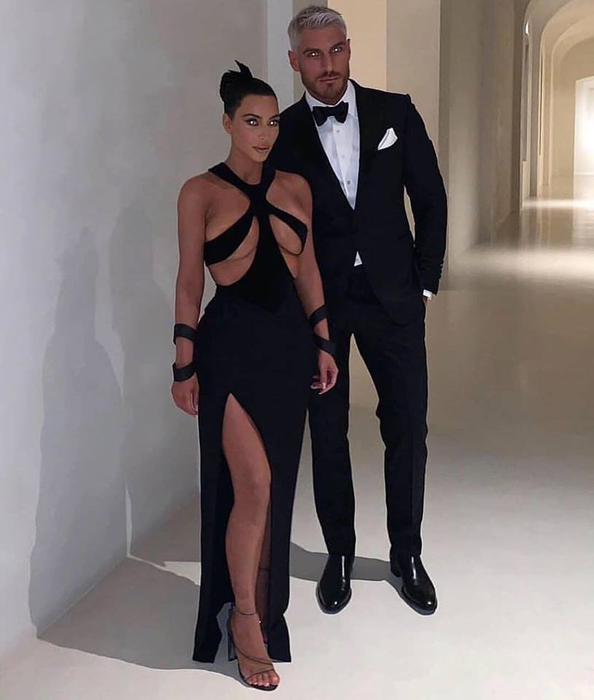 Decizie incredibilă! Kim Kardashian studiază ca să devină avocat