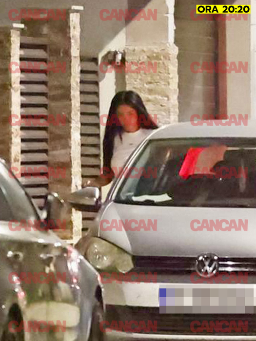 Cristina Pucean, cu privirea în pământ se îndreaptă spre casă