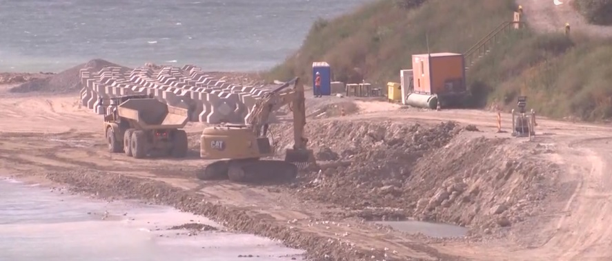 Eforie Sud va deveni a doua Mamaia în doi ani! Au început lucrările de extindere a plajei