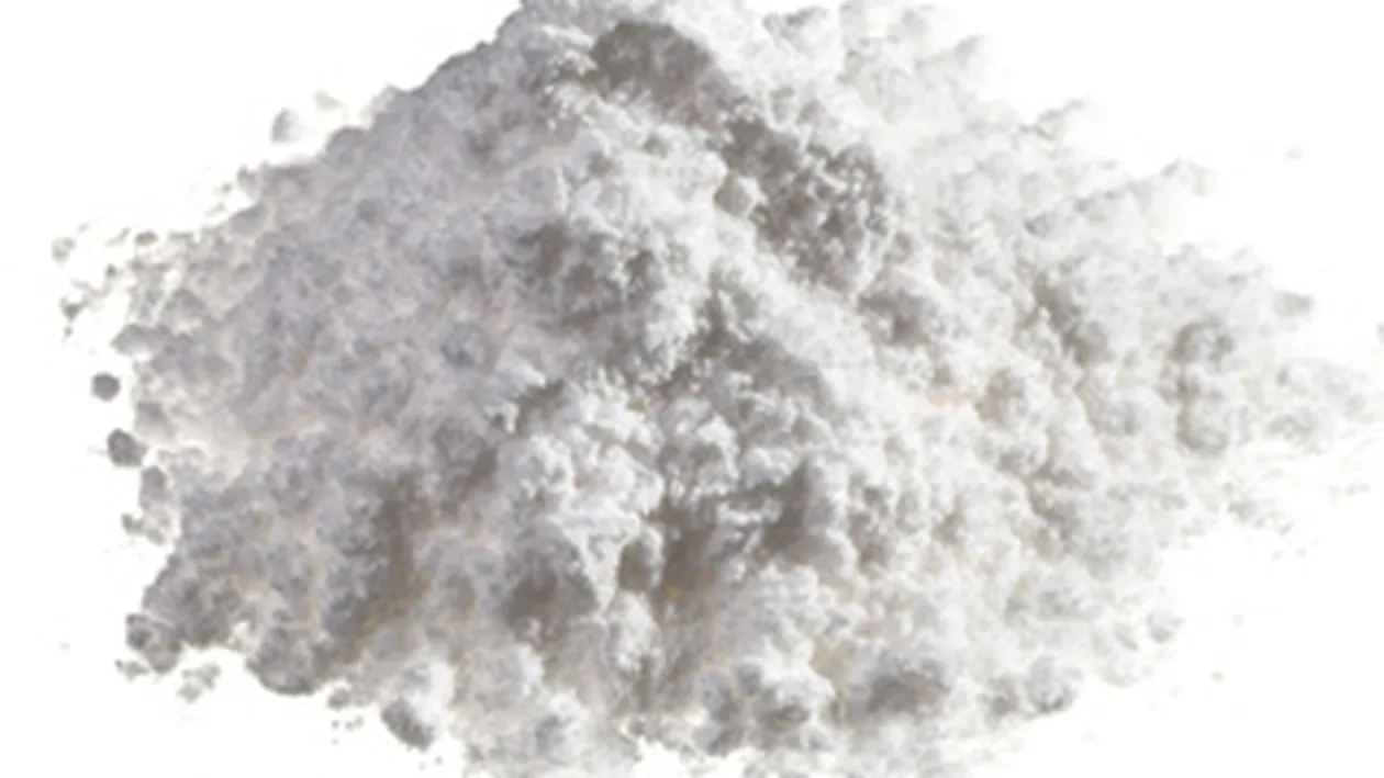 Trei tineri, arestati dupa ce au fost prinsi vanzand droguri intr-o benzinarie din Zalau