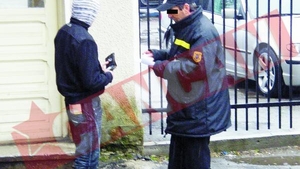 Jandarm batut de un elev