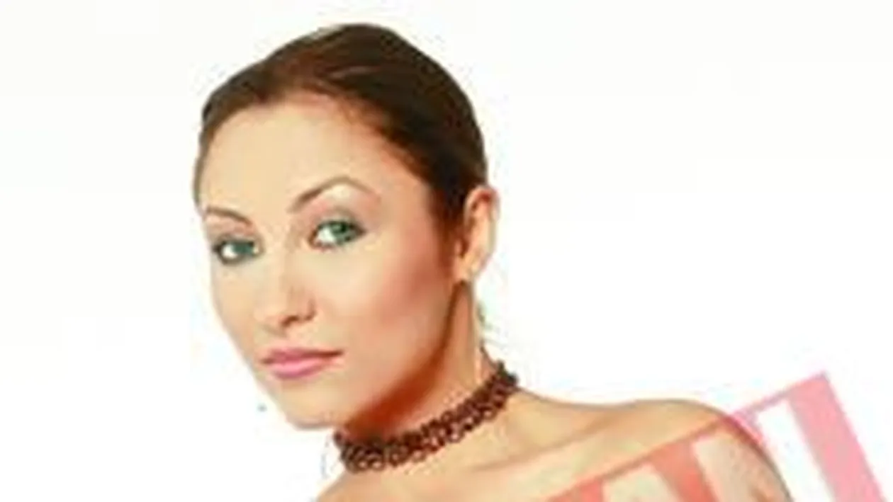 Andra a filmat un videoclip Fierbinte cu Alb Negru