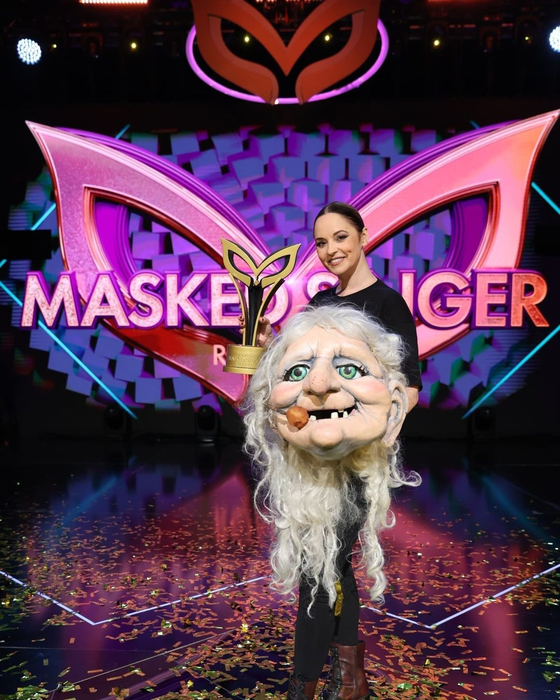 Andreea Marin a câștigat trofeul Masked Singer România (Foto: Instagram)