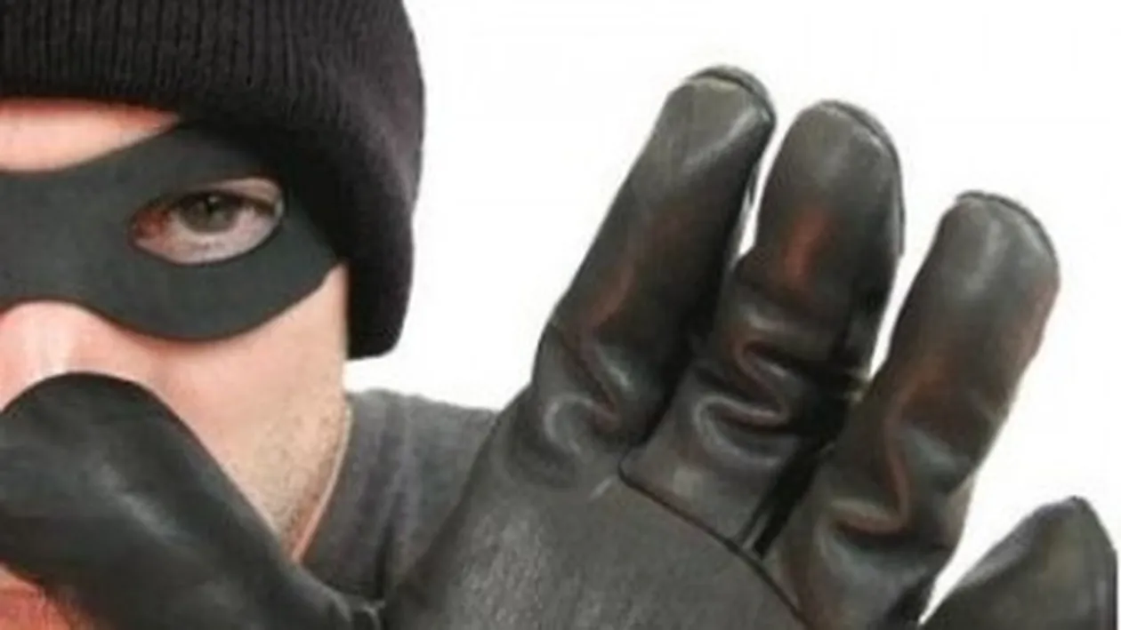 Banca jefuită în Ajunul Crăciunului ar putea fi amendată de poliţie! Vezi ce nereguli au găsit oamenii legii