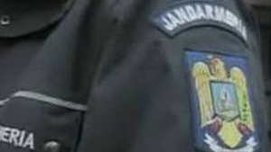 Jandarmul care si-a facut de cap in timpul serviciului, cercetat de procurori!