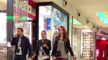 Intre doua nu te ploua, dar nici bine nu iti e! Dacian Varga sparge banii cu doua femei in mall!