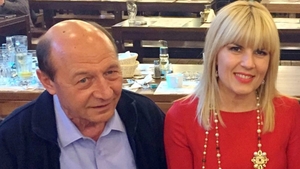 Imaginile care arata adevarul despre amantlacul dintre Traian basescu si Elena Udrea! Dovada pe care nimeni nu o mai poate contest
