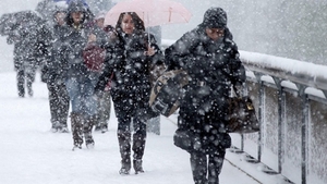 Anuntul catastrofal dat de meteorologi! Romania, cuprinsa de ninsori! Unde ninge in seara asta?