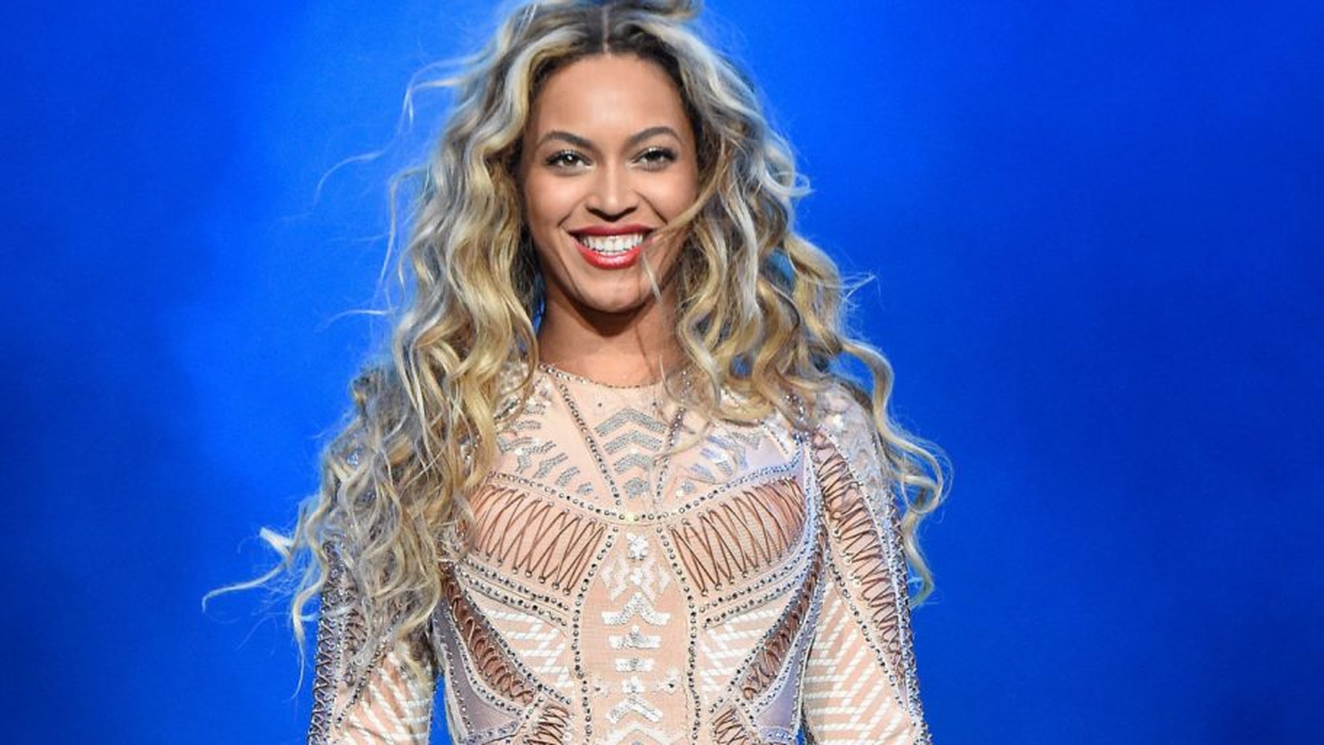 Beyoncé a împlinit 37 de ani și arată fantastic!